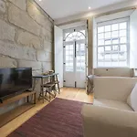 Lovelystay - Rico's - Almada 2º F شقة *