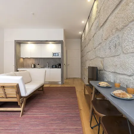 Apartamento Lovelystay - Rico's - Almada 2º F Porto