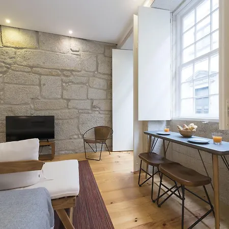 Apartamento Lovelystay - Rico's - Almada 2º F