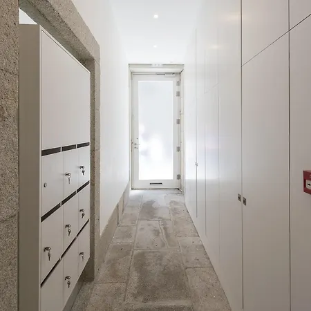 Lovelystay - Rico's - Almada 2º F Apartamento *