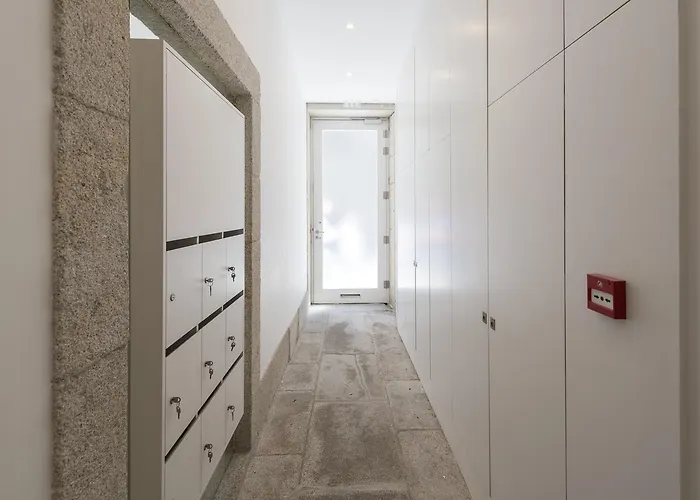 Lovelystay - Rico's - Almada 2º F Apartament *