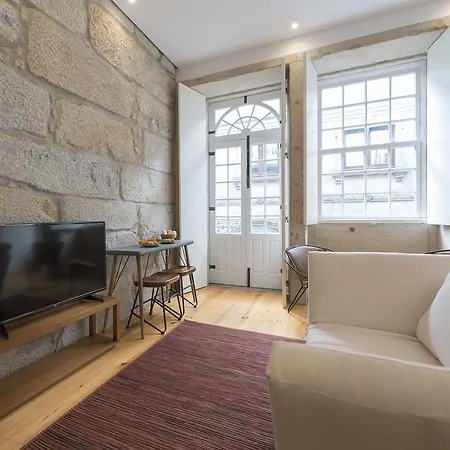 Lovelystay - Rico's - Almada 2º F Apartamento *