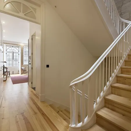 Lovelystay - Rico's - Almada 2º F Apartamento Oporto