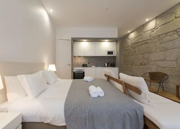 Appartamento Lovelystay - Rico's - Almada 2º F *