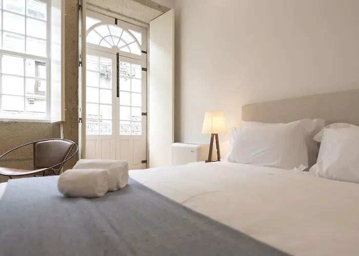 Lovelystay - Rico's - Almada 2º F Appartamento Oporto